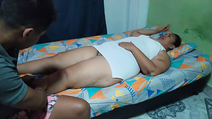 Una Milf Amateur Colombiana Recibe Un Masaje Y La Come De La Madre De Su Hijo