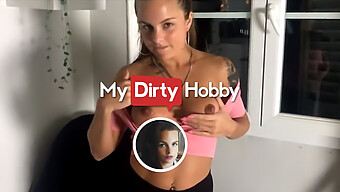 Versaute Arya La Roca Bricht Das Eis Mit Ihrem Neuen Nachbarn, Indem Sie Seinen Schwanz Reitet - Mydirtyhobby