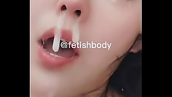 집에서 만든 Bdsm 비디오에서 아시아 미인이 울고 칭얼거립니다