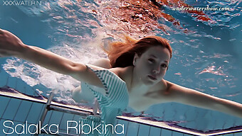 Fit Amateur Salaka Ribkina'S Underwater Solo Play