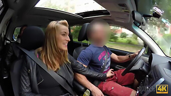 Montada En Coche Pov Con Una Adolescente Dispuesta Que Vende Su Cuerpo Por Dinero