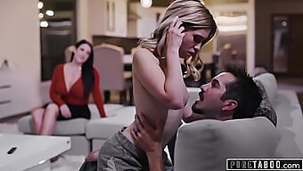 Sanal Asistan Angela White, Bu Bilim Kurgu Temalı Erotik Videoda Bir Çiftle Tabu Bir Karşılaşmaya Dalıyor.